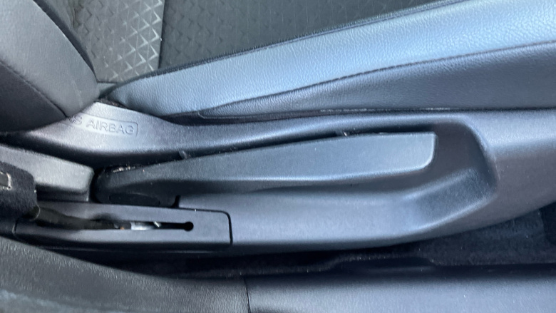 Nissan Juke 1.0 DiG-T 114 N-Connecta 5dr Petrol Hatchback